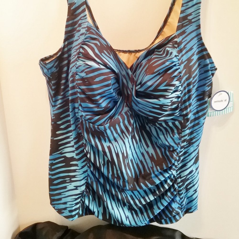 NWT Shore Club swim top